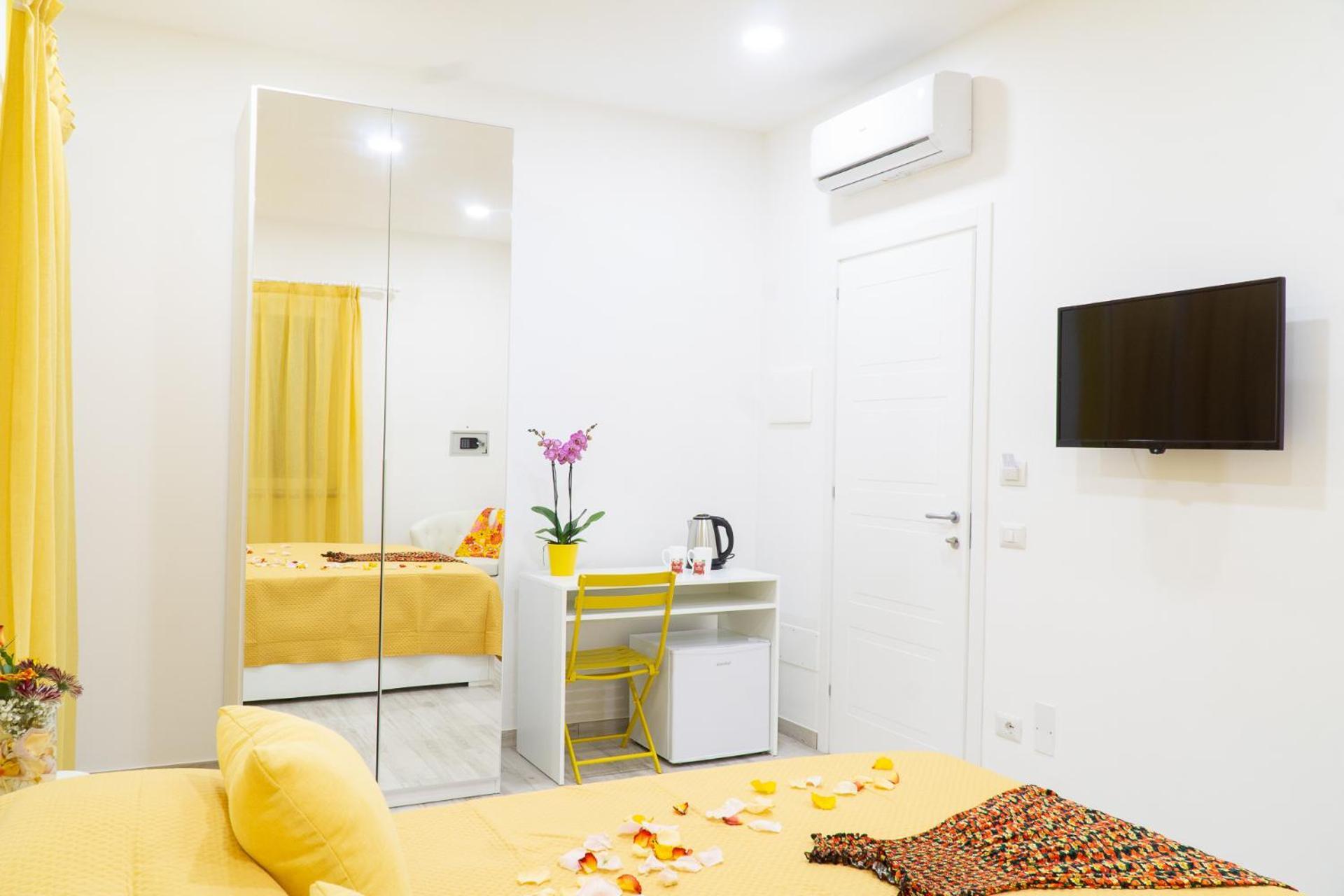 Summer Colors Rooms & Apartments Meta Esterno foto